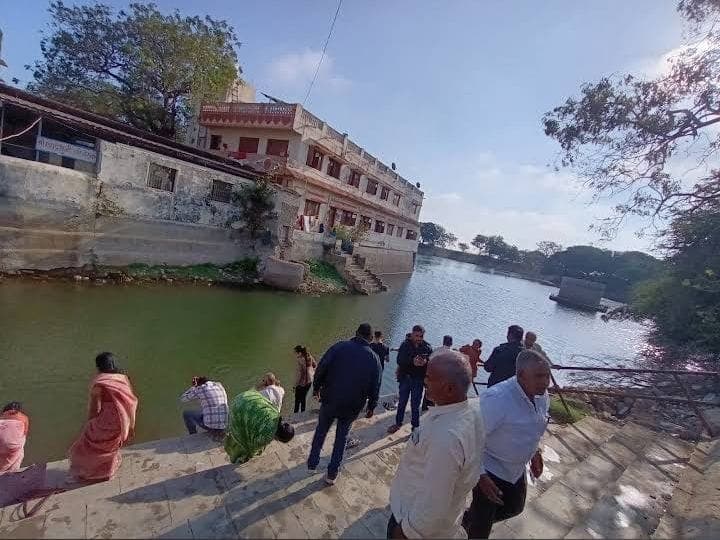 Gopi Talav Dwarka — sacred lake temple in Dwarka city