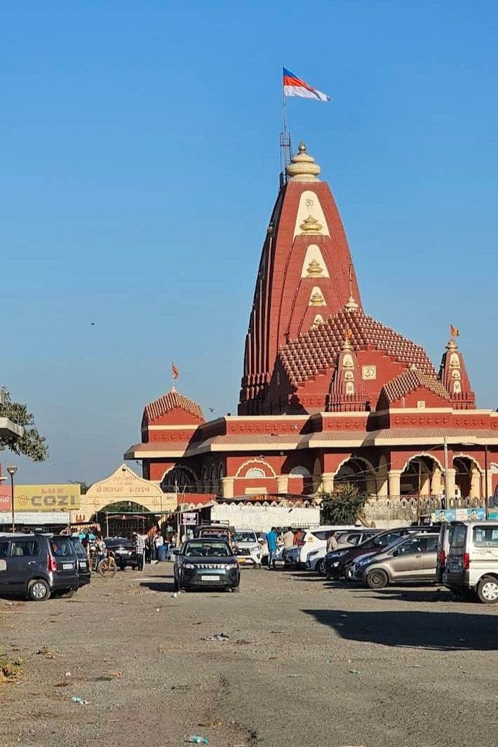 Nageshwar Jyotirlinga Dwarka — one of 12 Jyotirlingas with giant Shiva statue