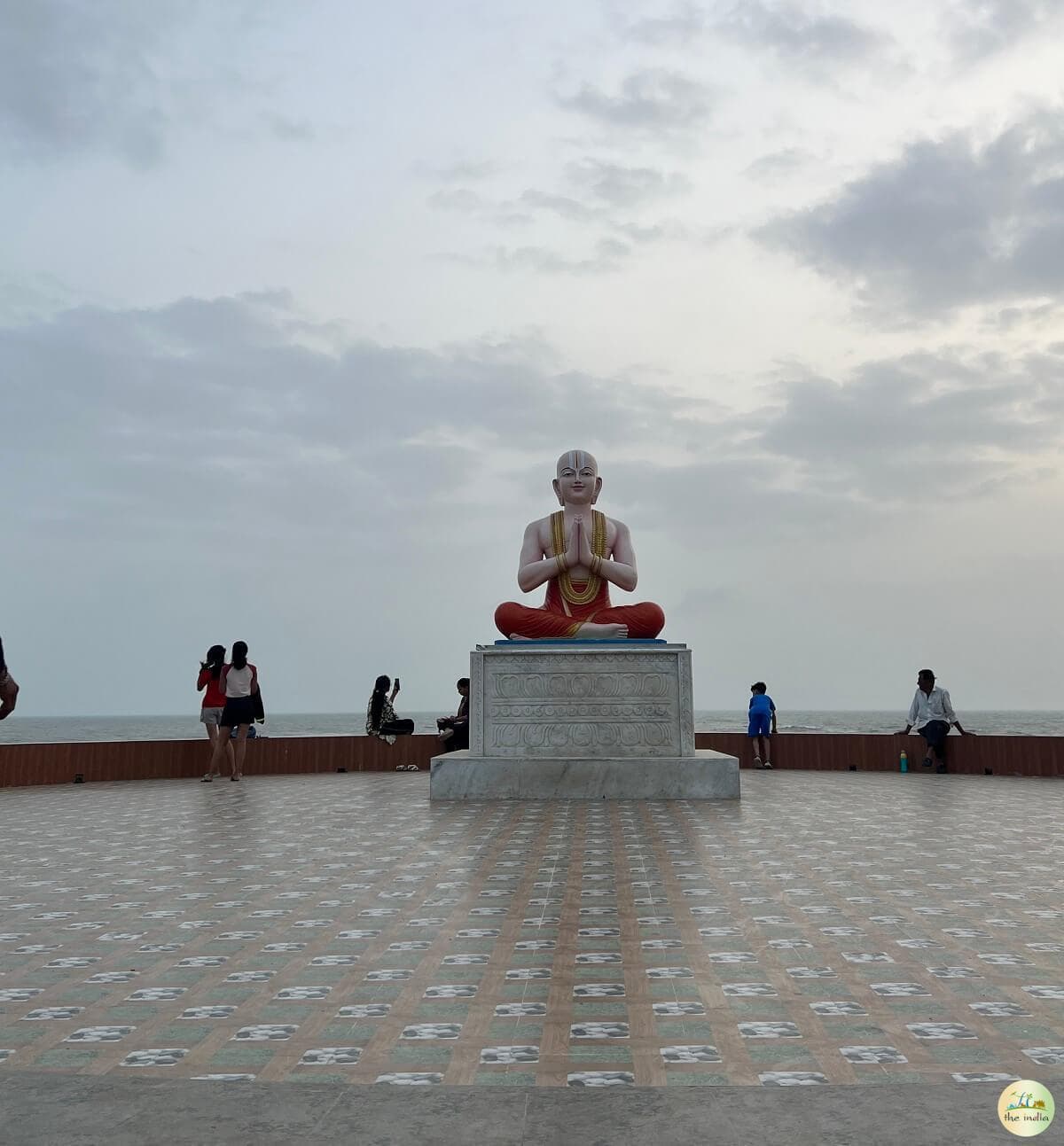 Sunset at Bhadkeshwar Mahadev Dwarka — golden sun over Arabian Sea